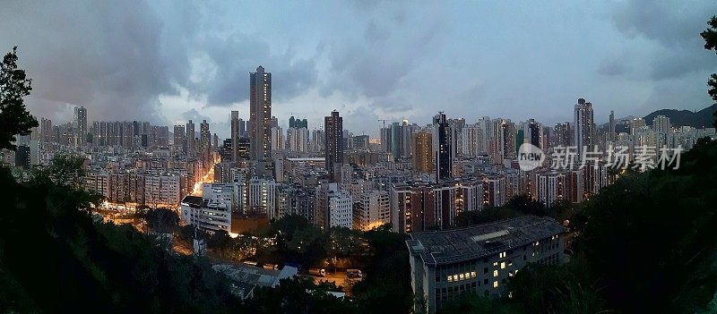 香港深水?花园山的九龙城景观