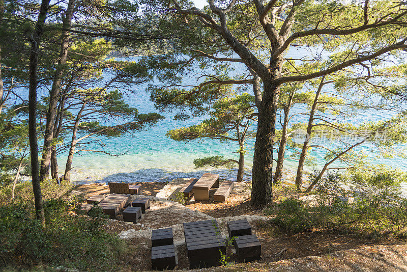 克罗地亚Mljet岛的大湖休息区