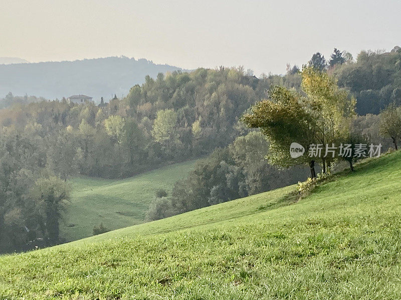 意大利-皮埃蒙特地区-勒朗河景观