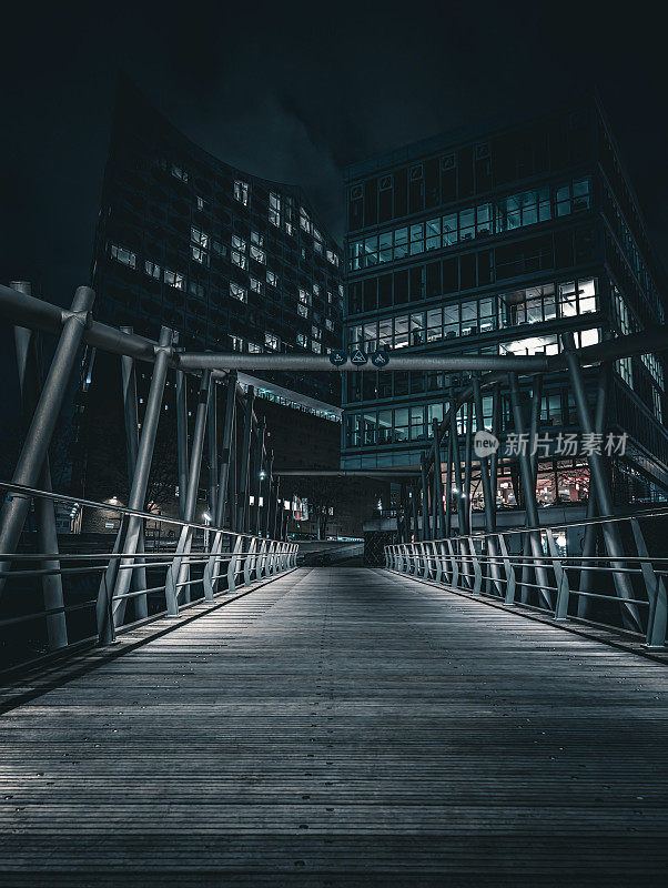 汉堡港的夜景桥