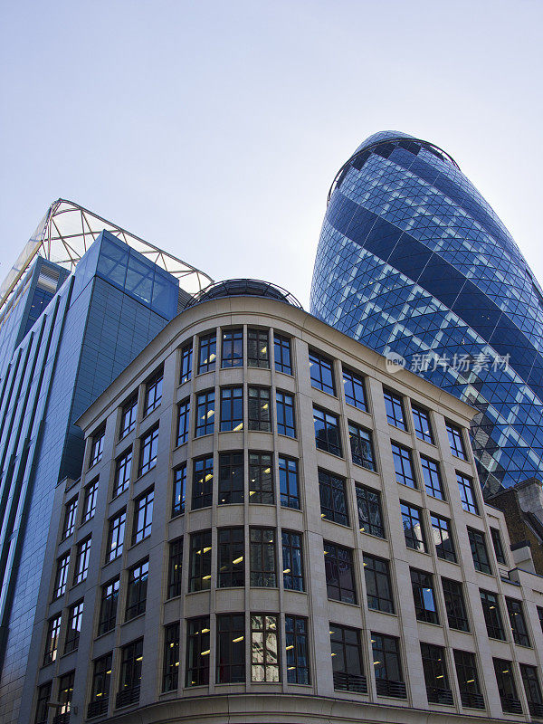 伦敦金融城的办公大楼。