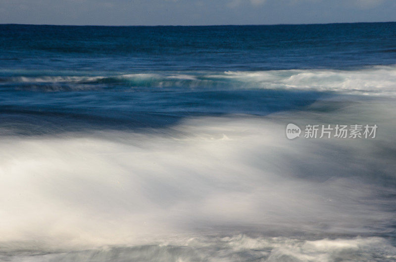 北岸波浪的运动