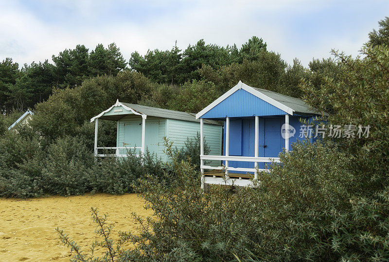 蓝色的海滩小屋