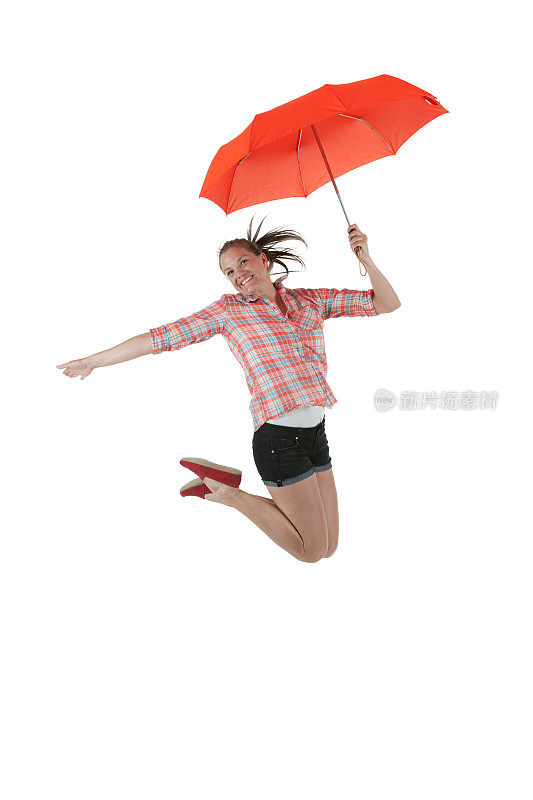 拿着伞的女人兴奋地跳了起来