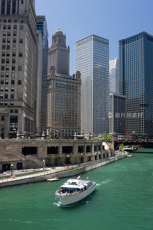 芝加哥河和游船