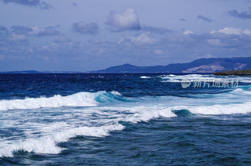美丽的冲绳海洋，冬天