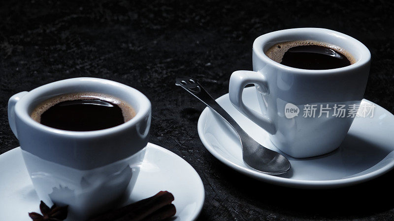两杯咖啡