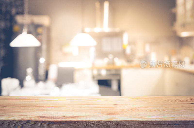 木地板桌面上的光抽象从厨房房间