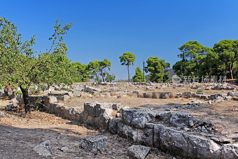 夏日里希腊埃比达夫罗斯的古神庙废墟