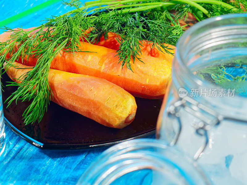 冷饮配水果和蔬菜