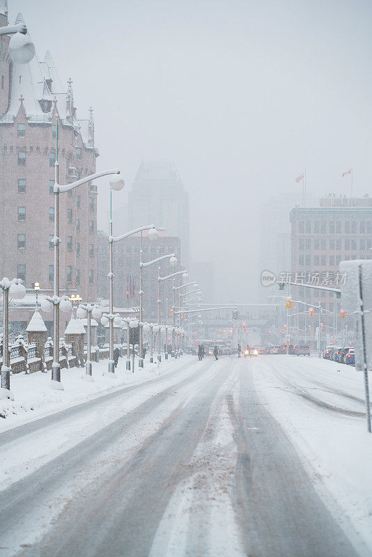 雪下的城市，渥太华