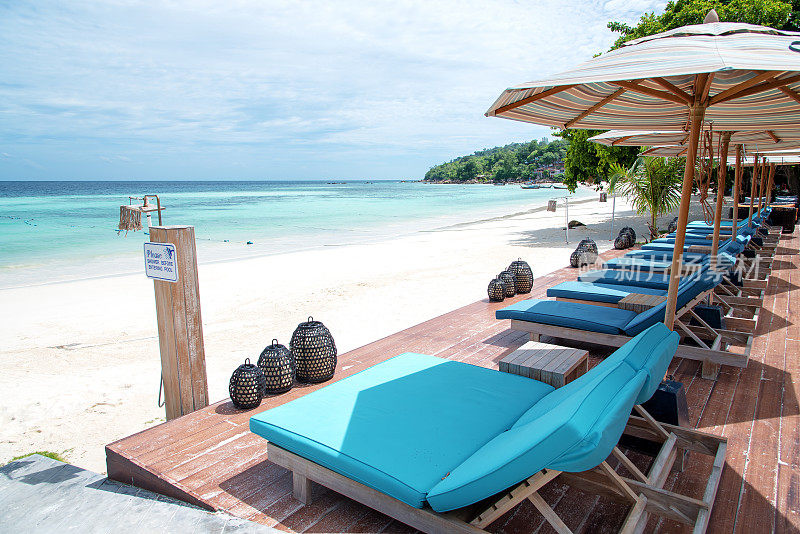 美丽的热带天堂海滩度假胜地，泰国