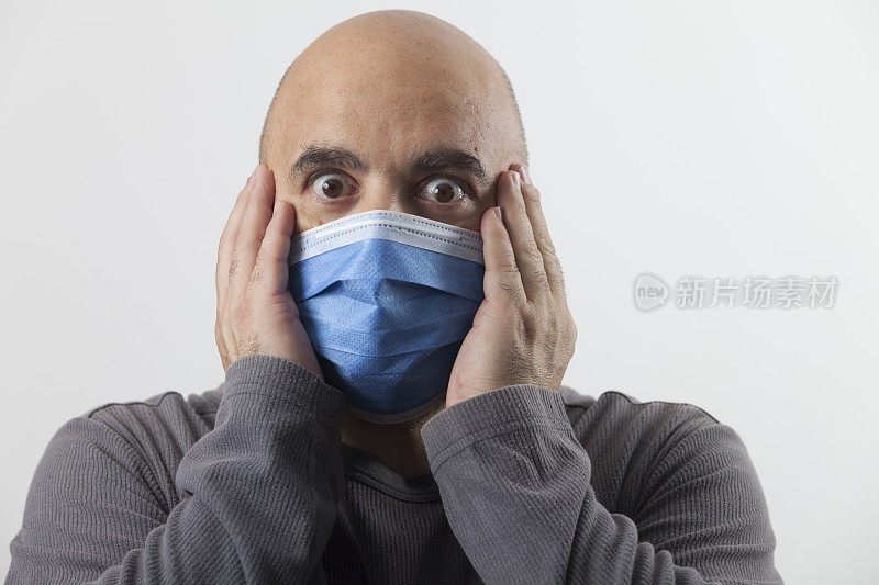 男子戴口罩，防止病毒疾病传播