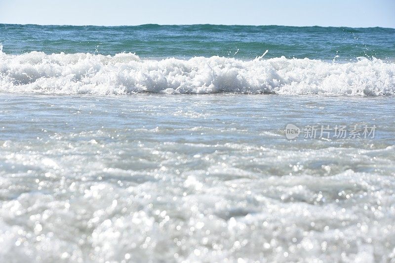 大海的形状:海浪的撞击