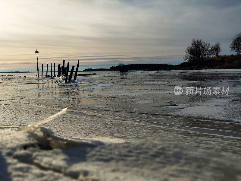 木制的锚定波兰人