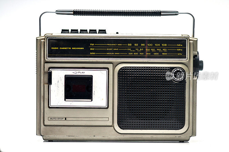 经典的收音机和磁带播放机