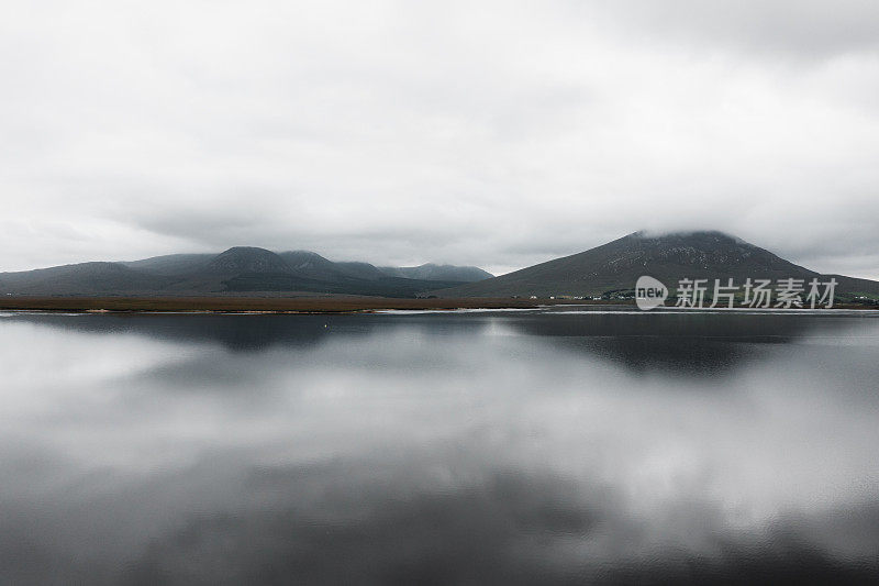 湖与山