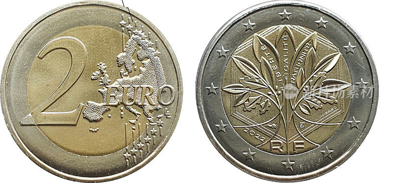 两枚欧元第二型标准流通硬币双金属:镍黄铜包覆镍，铜镍环中心为2022年
