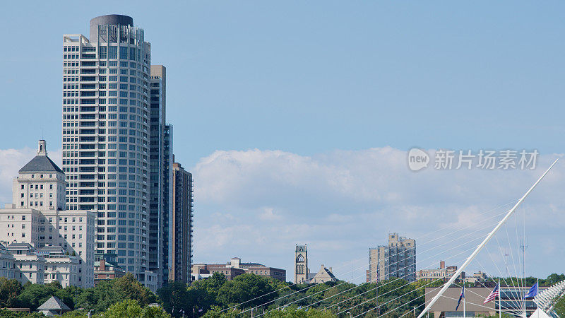 威斯康星州密尔沃基市中心的建筑物