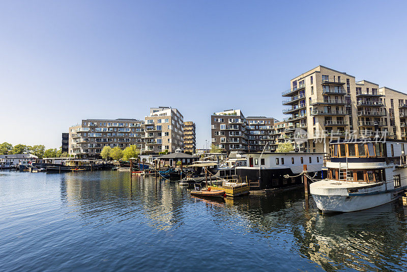 哥本哈根的公寓和船屋