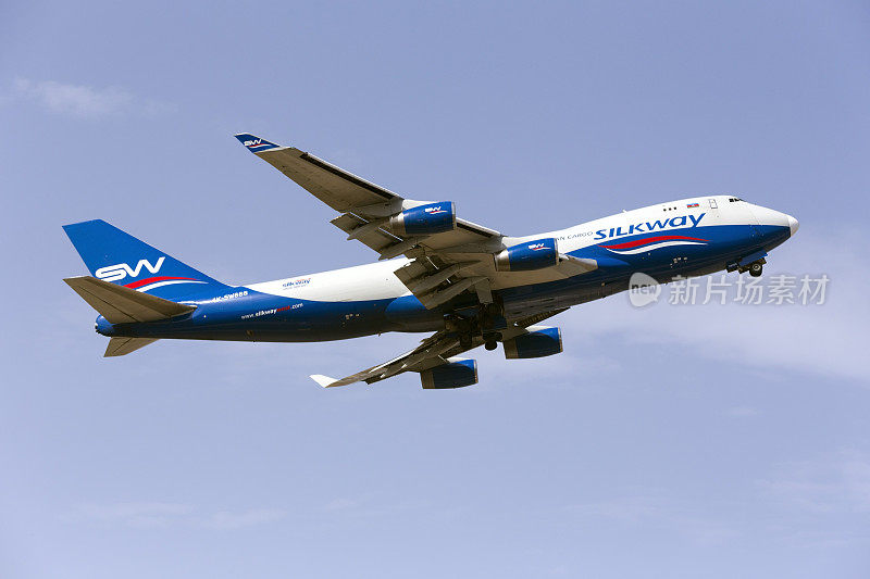 货机747巨型喷气式飞机起飞
