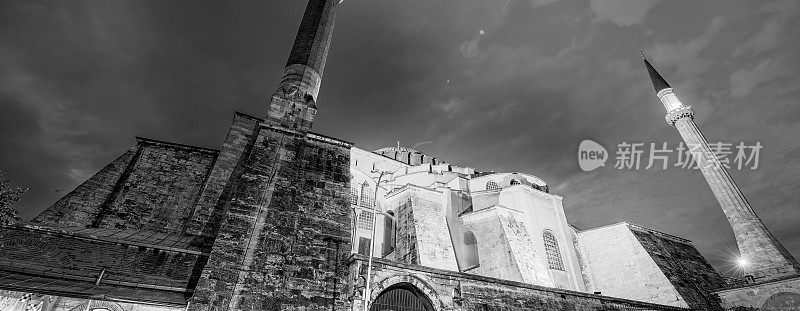圣索菲亚清真寺在苏丹艾哈迈德广场-伊斯坦布尔，土耳其。