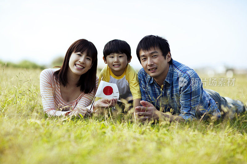 年轻的日本家庭