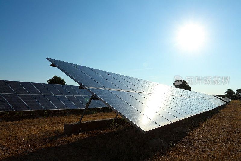 太阳能发电厂:来自太阳的清洁能源
