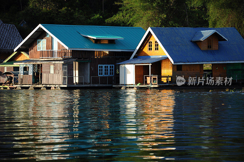 水上漂流屋