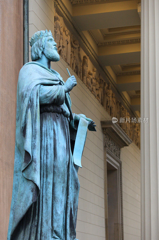 丹麦雕刻家J.A.杰里肖的大卫王铜像