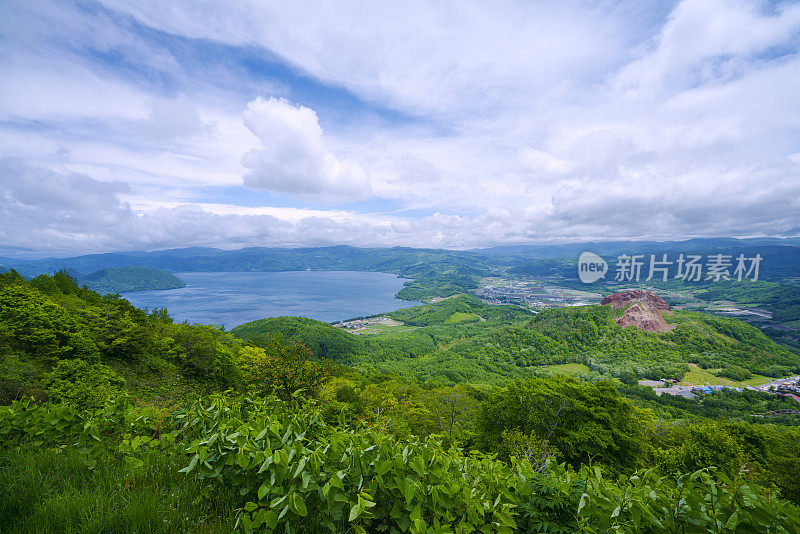 来自日本臼山的昭和神人火山洞屋湖