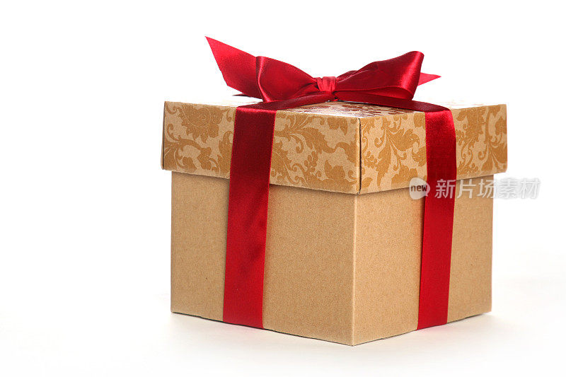 圣诞礼盒与红色缎带侧视图