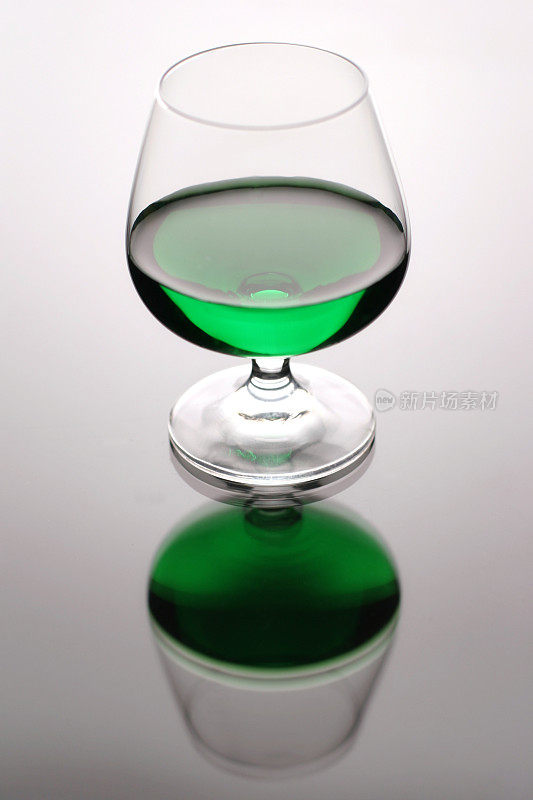 绿色的利口酒