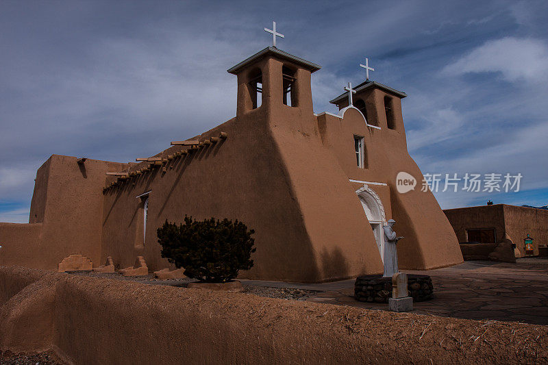 新墨西哥州北部的奥多比教会
