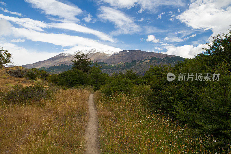 南美智利巴塔哥尼亚的巴塔哥尼亚安第斯山脉徒步旅行