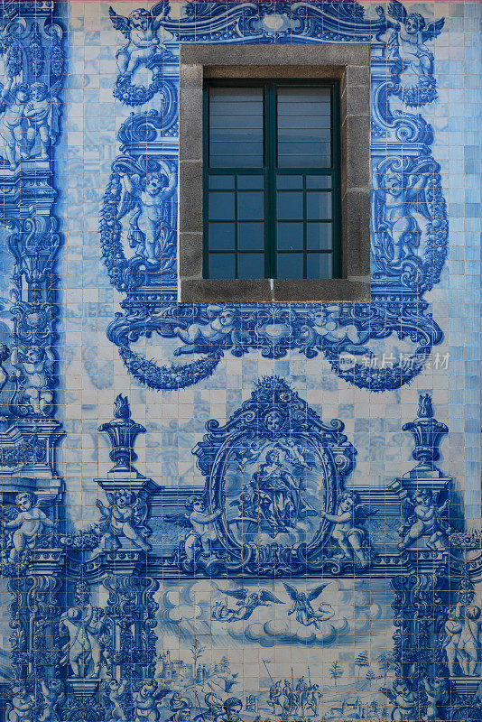 阿祖列霍瓷砖装饰的阿尔马斯卡佩拉的细节-卡佩拉的圣卡塔琳娜在波尔图，葡萄牙