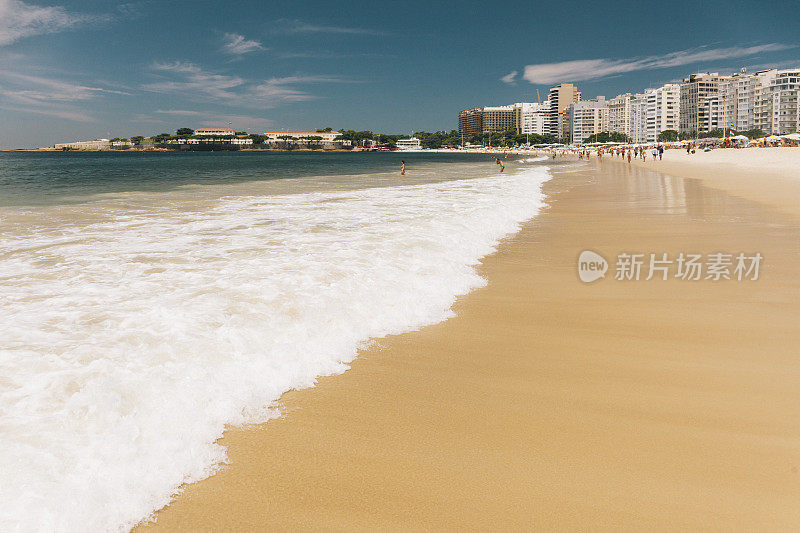 夏日的科帕卡巴纳海滩