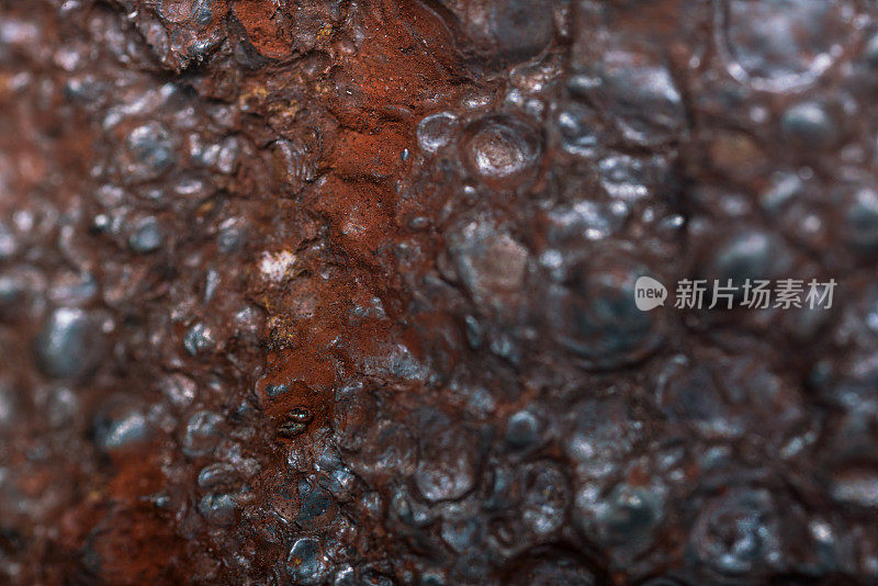 用光学显微镜工作室拍摄鲕状赤铁矿矿物样品