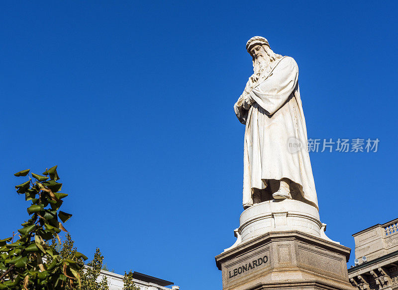 达芬奇纪念碑在米兰，意大利