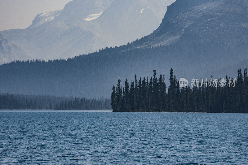 加拿大阿尔伯塔的弓湖
