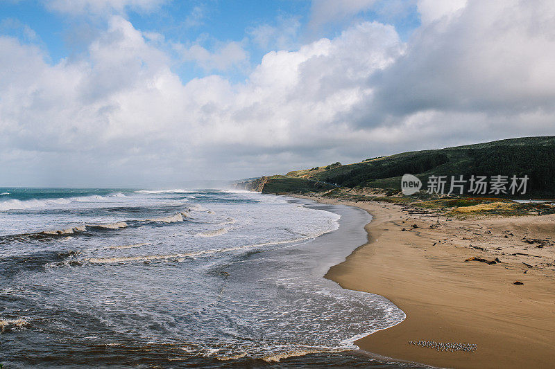 圣克鲁斯附近的加州海岸