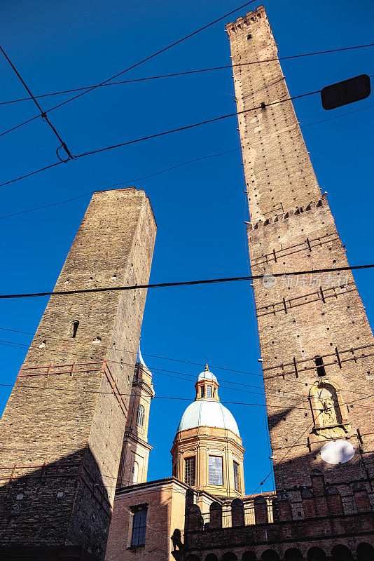 意大利博洛尼亚的两座塔楼