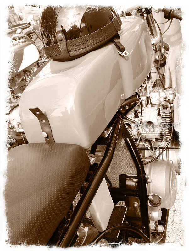 Sepia特写复古赛车摩托车