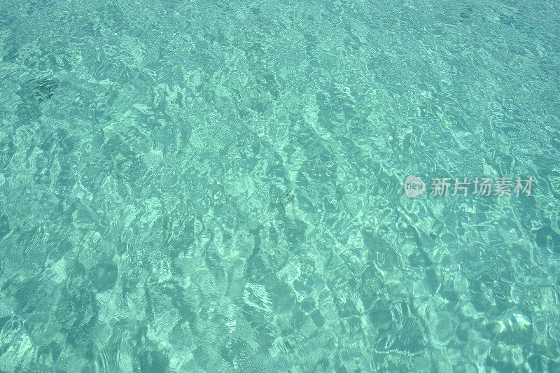 浅绿色的海底水背景