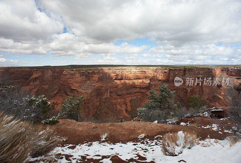 峡谷德Chelly，亚利桑那州与雪