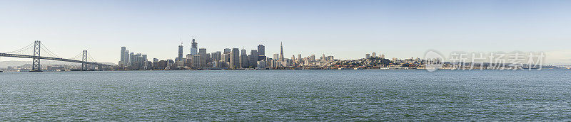 海湾大桥和旧金山全景