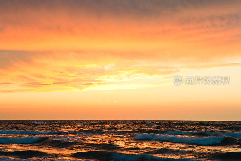 海上日落