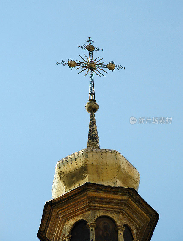 佩切斯克，拉夫拉，穹顶和十字架