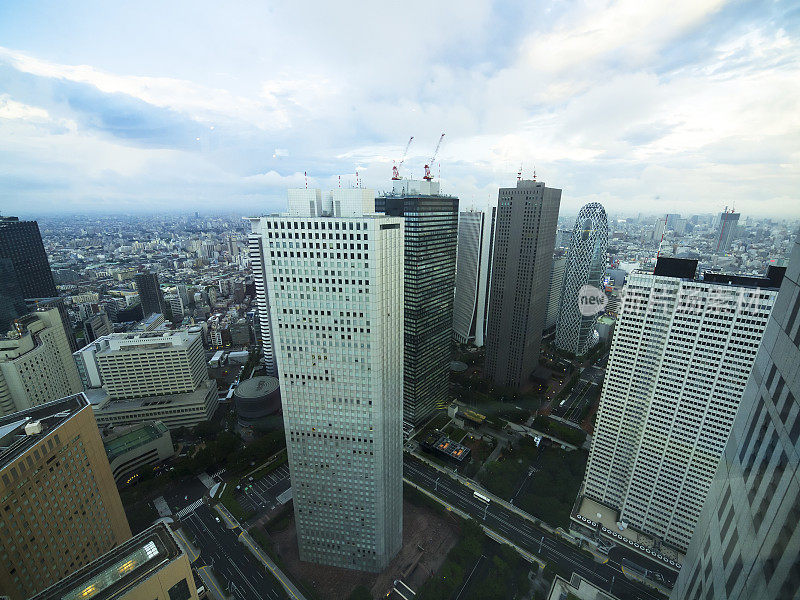 东京新宿商业中心天际线