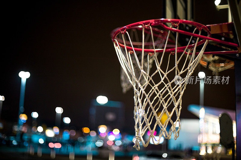 篮球篮，篮球网，晚上